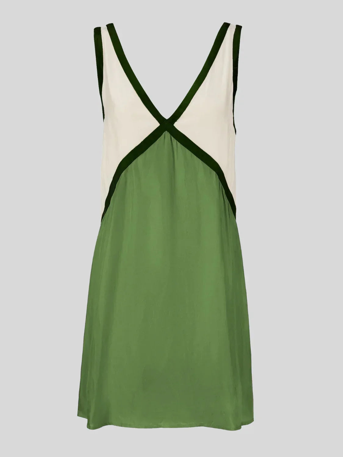 Robe courte femme vert, en coton, avec design contrastant et dos plongeant, idéale pour les occasions décontractées.