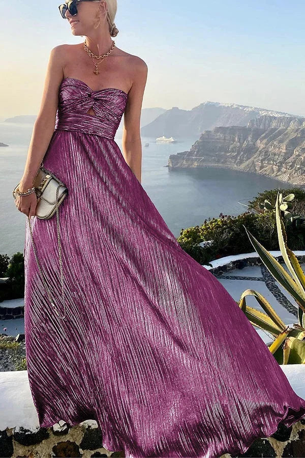 Robe longue bustier en satin brillant, dotée d'un nœud élégant et de détails soignés, idéale pour les soirées.
