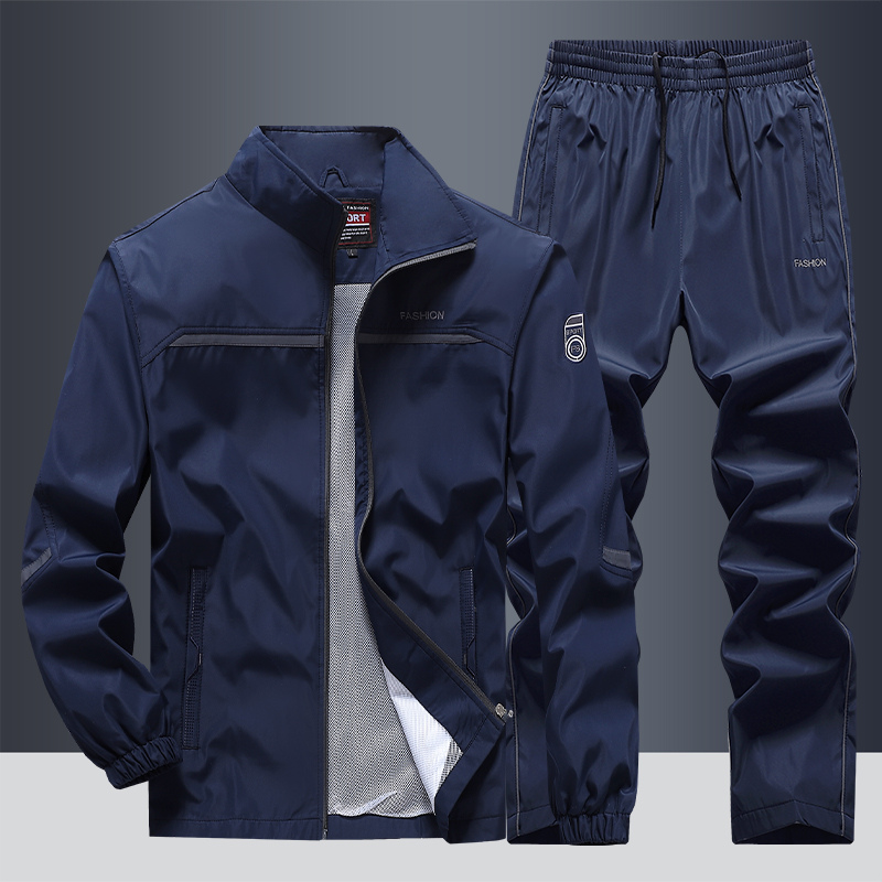 Survêtement homme confortable et stylé.  Plusieurs couleurs disponibles. Vêtement sport et détente.